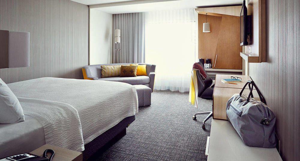 Готель Courtyard By Marriott Wayne Fairfield Екстер'єр фото