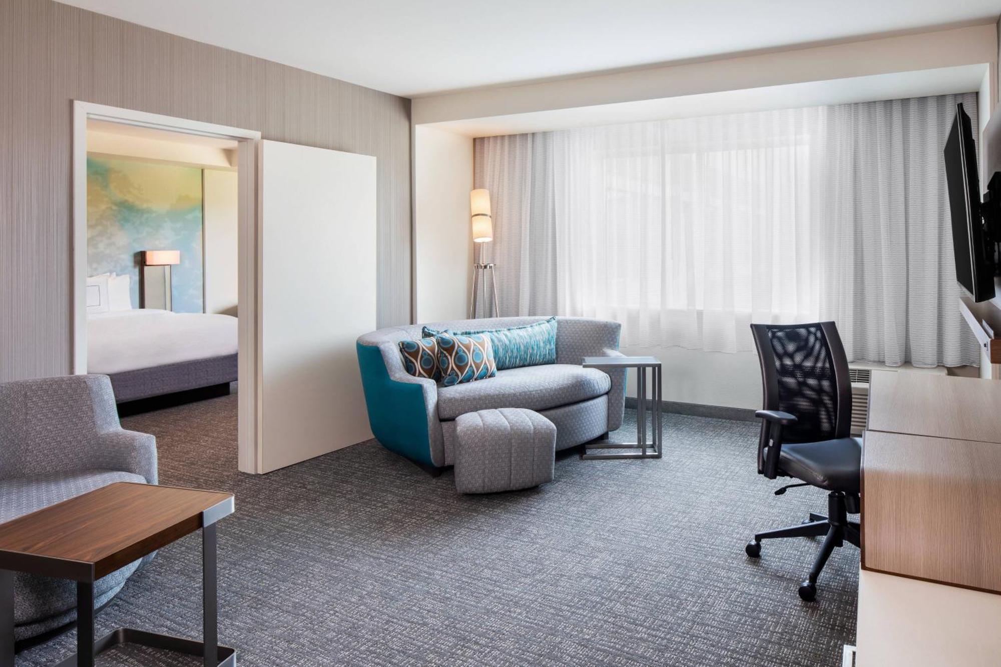 Готель Courtyard By Marriott Wayne Fairfield Екстер'єр фото